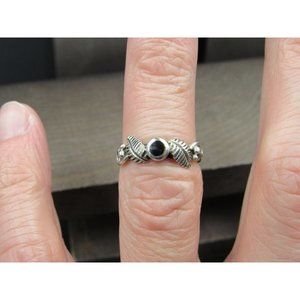 Size 5 Sterling Silver Fancy Floral Accent Black Inlay Rustic Band Ring
